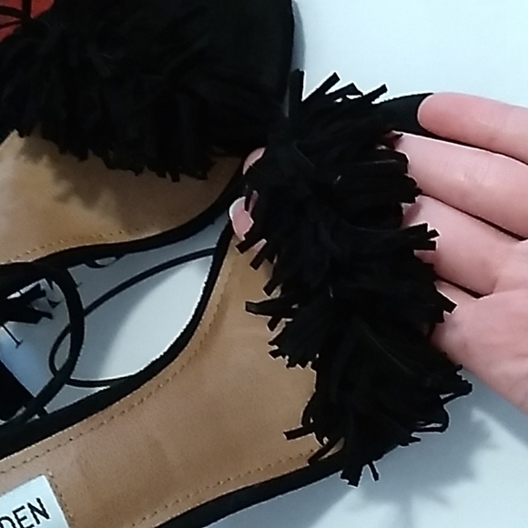 BNOT Steve Madden Sassey black suede sandal - Picture 2 of 10